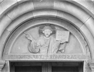 Südportal — Christus als Pantokrator