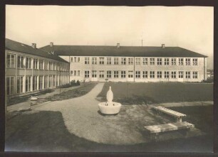 Südholzschule / Seitenansicht. Detmold. Lagesche Straße 39