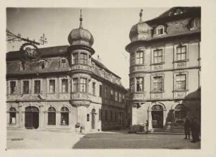 Marktbreit am Main. Barockhäuser aus dem 17. Jahrhundert, links Haus zur Groe (1725), rechts Wertheimer Haus (1719)