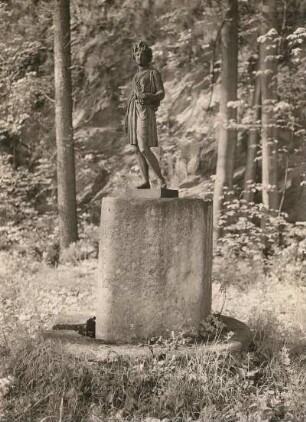 Artemis : Artemis im Park von Schloss Wolkenburg in Limbach-Oberfrohna