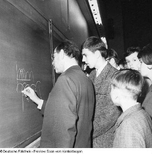 Prof. Lappe Vortrag vor Jungen Pionieren