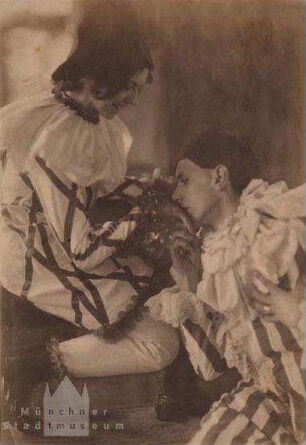Grete und Hans Leistikow("Geschwister Leistikow") in einer Kostümrolle