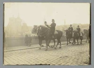 Bautzen. Osterreiter auf der Kronprinzenbrücke