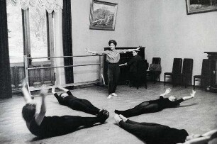 Ballettunterricht für Botschaftsangehörige, aus der Serie "Wiedersehen mit Moskau"
