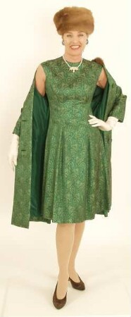 Grünes Cocktailensemble, Kleid mit Mantel