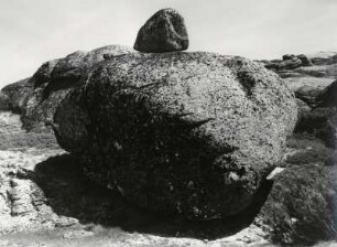 Serra da Estrela, skurile Felsen bestimmen das Gebiet um den Torre