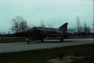 Bremgarten: Fliegerhorst; RF-4E "Phantom" am Start, Vorbereitung und Start