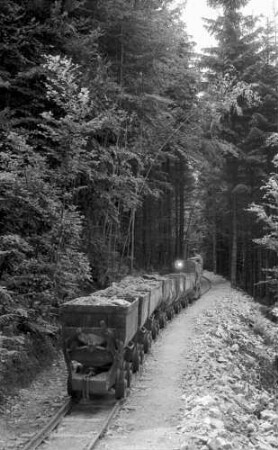 Wieden: Waldbahn, Lorenzug fährt weg