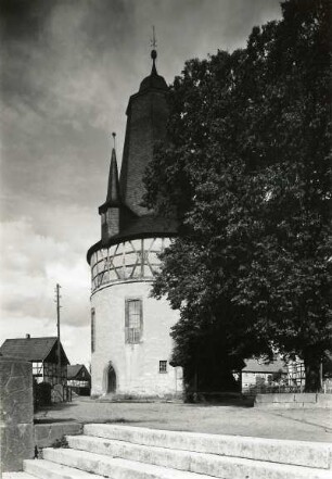 Untersuhl. Dorfkirche. Ansicht von Südwest