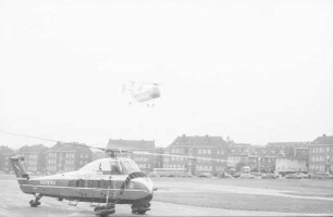 Brüssel: Hubschrauber auf Flugplatz und in der Luft