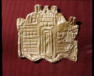 Athen. Archäologisches Nationalmuseum. Goldblech mit Darstellung einer dreiteiligen Kultfassade. Mykenisches Kuppelgrab von Kapaklí bei Volos