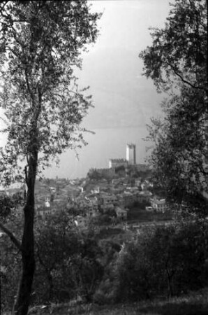 Malcesine: Gardasee, Blick auf das Castello von oben