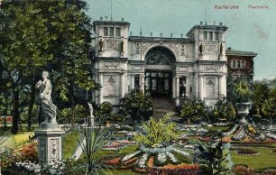 Postkartenalbum mit Motiven von Karlsruhe. "Karlsruhe. Festhalle". Eingangsbereich der Festhalle