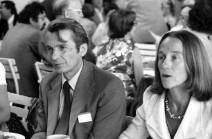 1979 Nobelpreisträgertagung Physik; Bayrisches Frühstück (26.6.79): Ivar Giaever, Frau Giaever