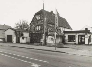 Radebeul, Meißner Straße 453. Wohnhaus eines ehemaligen Bauernhofs (19. Jh.)