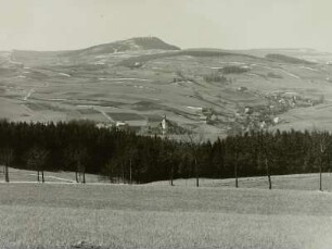 Blick auf Bärenstein und den Geising im Osterzgebirge