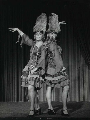 Bei uns an der Ecke: Edith Elsholtz, Ilse Pagé