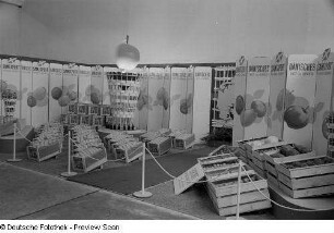 Messestand mit dänischem Obst und Gemüse