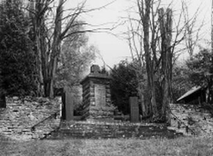 Kriegerdenkmal (Denkmalanlage); Bischoffen, Günteroder Straße 6