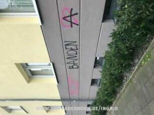 BILDET BANDEN [ANARCHIE-A} [HERZ}