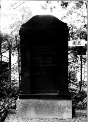 Grabstein 48