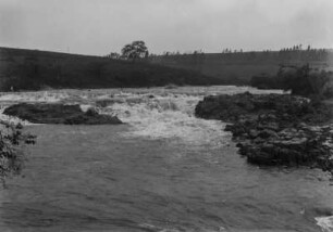 Wasserfall : Stromschnellen und kleiner Wasserfall des Piracicaba.