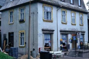 Haus mit Verkaufsstelle im EG