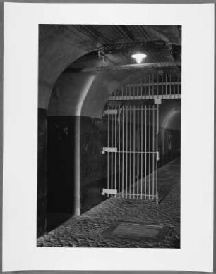 Tunnelgang in das Innere der Festung, Breendonk
