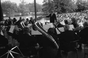 75jähriges Jubiläum des Musikvereins "Harmonie" e.V. Karlsruhe mit Jubiläumskonzert auf der Seebühne im Stadtgarten