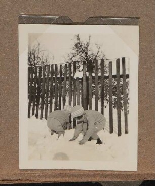 Christiane Zimmers Söhne Clemens und Andreas im Schnee