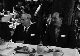 12. Tagung 1962 Physik; Maikäferrede: am Tisch: Paul Dirac, John Bardeen