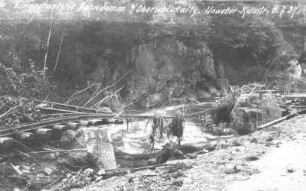 Zerstörter Bahndamm bei Oberschlottwitz am 12.7.1927 : Hochwasserkatastrophe vom 08.07.1927 im Müglitztal. Zerstörter Bahndamm bei Oberschlottwitz am 12.7.1927