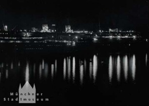 Genua. Hafen bei Nacht