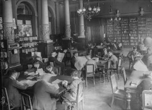 Lesesaal der Bibliothek