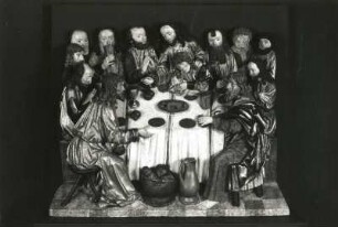 Abendmahl : Freiberg. Petrikirche. Abendmahl (Relief), Holz, geschnitzt, farbig gefasst, vergoldet, um 1500. Dresden : Ausstellung "Bergbau und Kunst in Sachsen, 1989, Kat. Nr. 220
