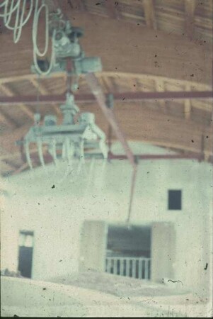 Fotografie: Betriebsgebäude, Greiferanlage