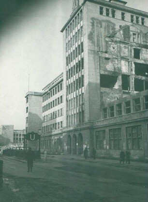 Friedrichstraße. U-Bahnhof Kochstraße