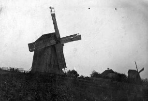[Zwei Windmühlen]