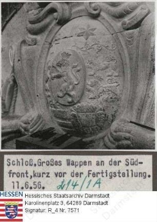 Darmstadt, Schloss / Großes Wappen an der Südfront