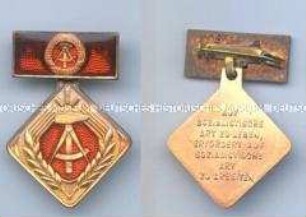 Medaille zum Ehrentitel "Aktivist der sozialistischen Arbeit", mit Etui