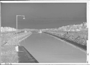 Staustufe Ottendorf. Unterkanal der Schleuse Ottendorf. Schweinfurter Pegel = 190 cm.