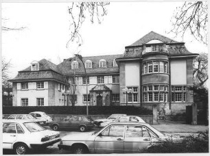 Frankfurt, Zeppelinallee 38