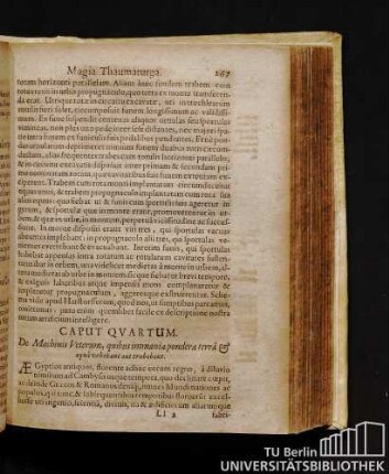 Caput Qvartum. De Machinis Veterum, quibus immania pondera terrâ & aquâ vehebant aut trahebant.