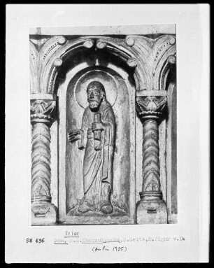 Chorschranke mit den Statuen der 12 Apostel — Apostel