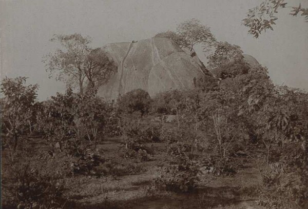 Felsen von Gneisgranit in Mabama