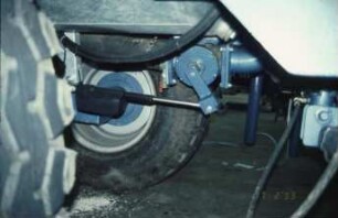 Fotografie: Gülleausbringung, Güllefass, Gülleverteiltechnik, Ventil