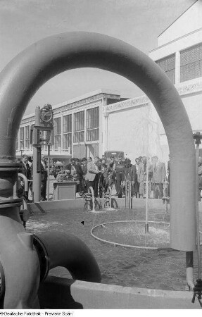 Pumpanlage auf dem Freigelände der Technischen Messe 1953