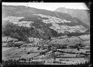 Österreich, Schladming. Blick auf den Ort von der Ramsau