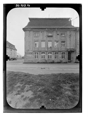 Faulenrost. Ehem. Gut (1760-1764). Rechtes Kavaliershaus. Eingangsseite (Teilansicht)
