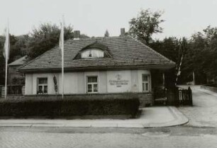 Bad Gottleuba, Klinik - Sanatorium, linkes Pförtnerhaus, August 1993